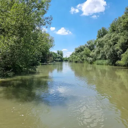 Duna-beach アパートホテル Kimle