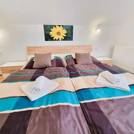 Duna-beach アパートホテル Kimle